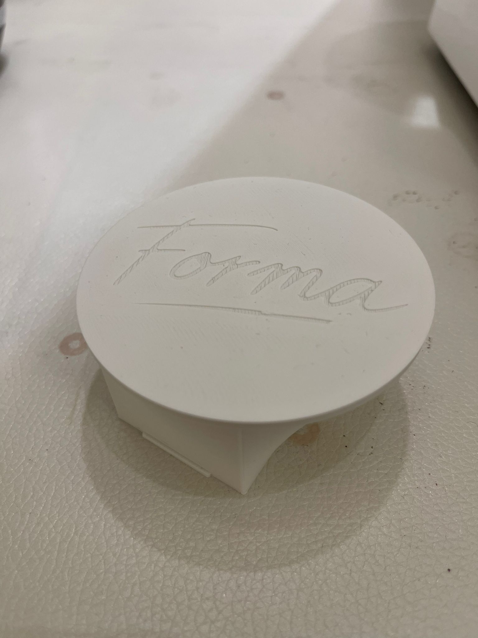 هوبر اكس بلوم ستيديو ابيض